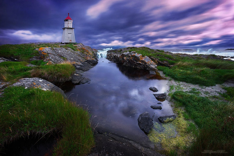7700610-R3L8T8D-900-amazing-lighthouse-landscape-photography-8