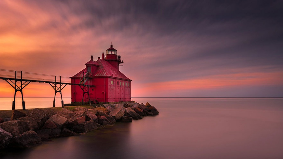 7700710-R3L8T8D-900-amazing-lighthouse-landscape-photography-13
