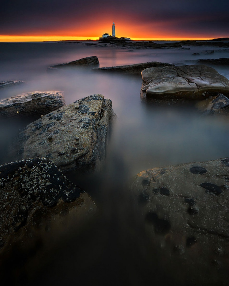 7700860-R3L8T8D-900-amazing-lighthouse-landscape-photography-5