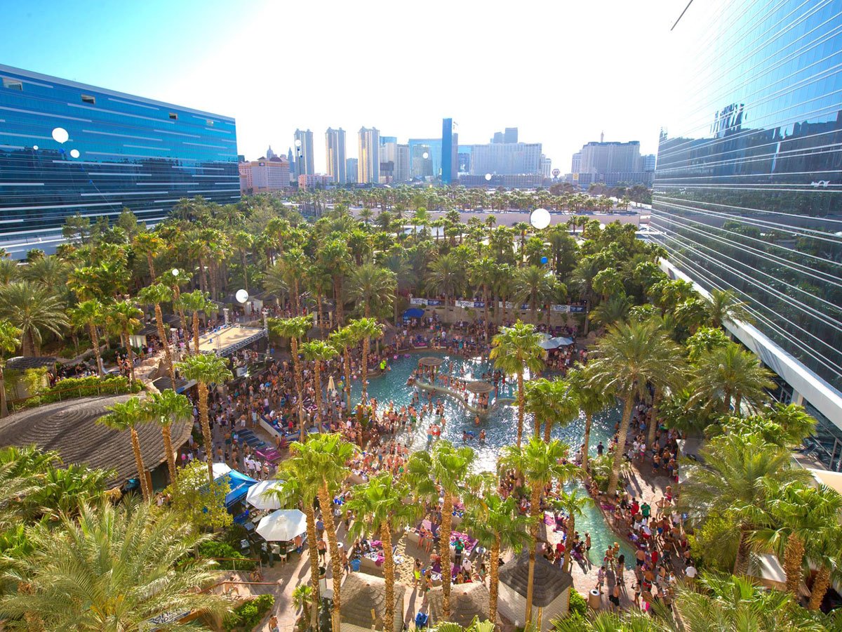 the-pool-at-the-hard-rock-in-las-vegas-gets-pretty-packed-but-if-youre-looking-for-a-daytime-party-its-the-place-to-be