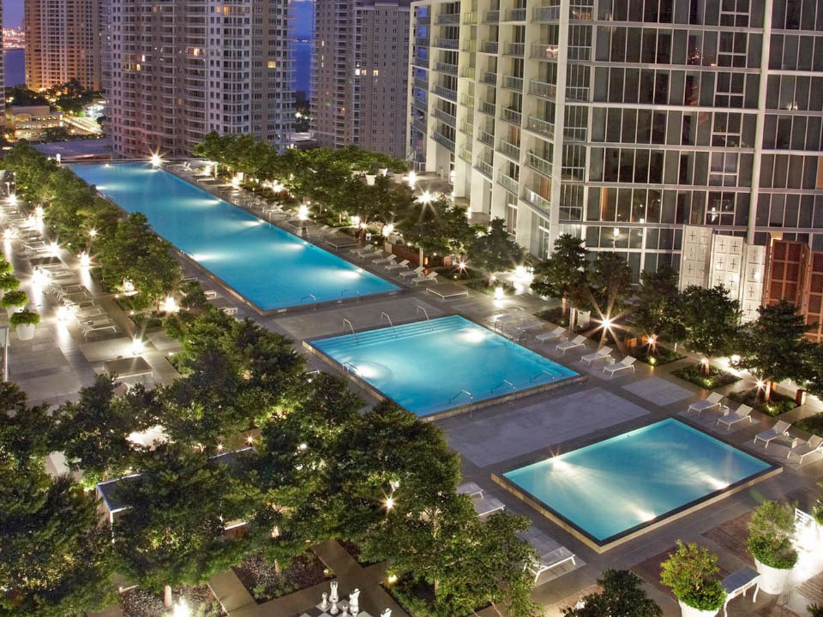 the-viceroy-miamis-spacious-rooftop-pool-has-incredible-views-of-downtown-and-the-bay
