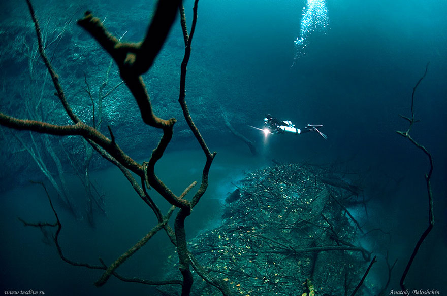 underwater-river-cenote-angelita-mexico-8