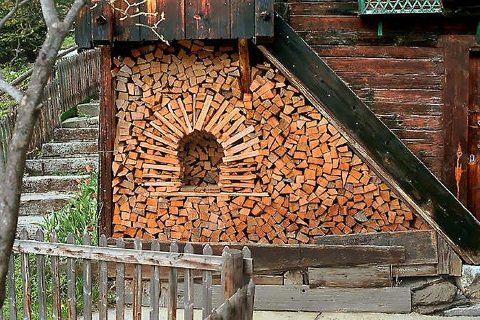 wood-pile-art-12
