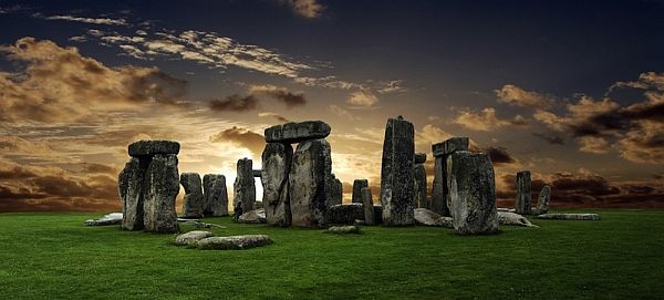 stonehenge-120216_result