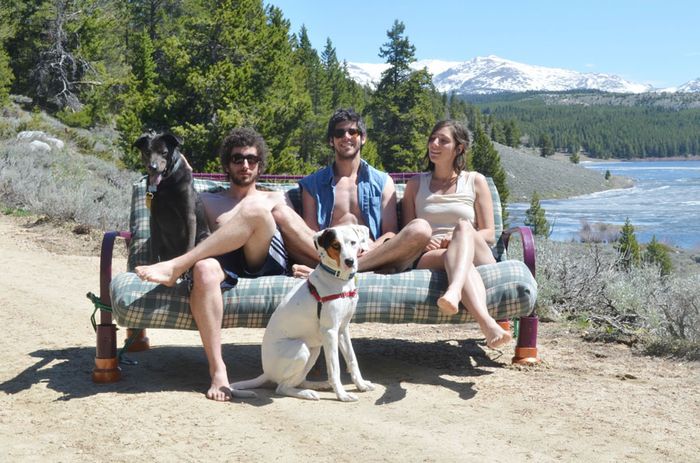 three-friends-two-dogs-one-futon-roadtrip-photos-14_result